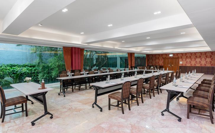 การ์เด้น โรงแรมแอมบาสซาเดอร์ กรุงเทพฯ กรุงเทพมหานคร การ์เด้น โรงแรมแอมบาสซาเดอร์ กรุงเทพฯ กรุงเทพมหานคร