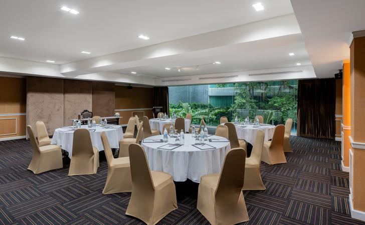 การ์เด้น โรงแรมแอมบาสซาเดอร์ กรุงเทพฯ กรุงเทพมหานคร การ์เด้น โรงแรมแอมบาสซาเดอร์ กรุงเทพฯ กรุงเทพมหานคร